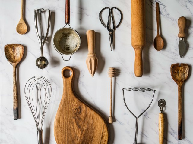 Essential Minimalist Kitchen Tools for a Clutter-Free Cooking Space